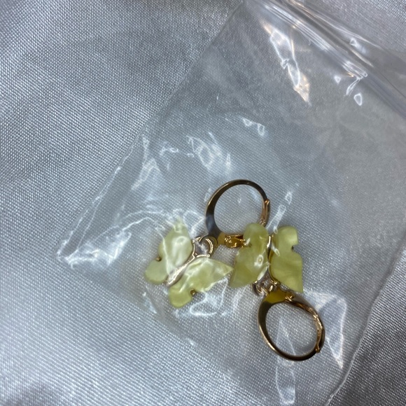 3 for $30 Butterfly acrylic earrings🦋 - Picture 3 of 5